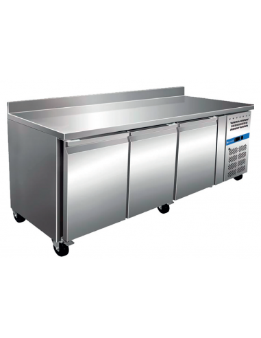 Mesa de refrigeración gastronorm Serie 700 GN3200TN 3 puertas