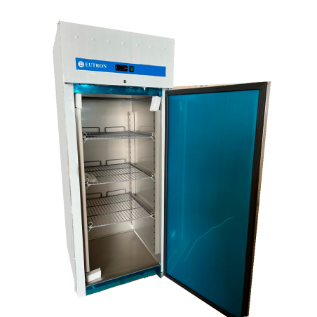 Armário de congelamento gastronorm 2/1 GN650BT 1 porta