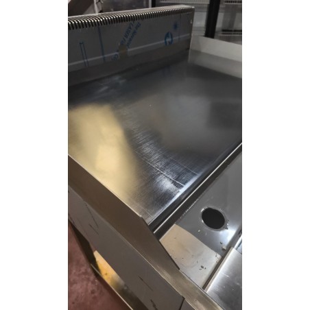 Fry-Top a gas doble Serie 700 GG721-S 800mm pequeño golpe inapreciable en chimenea